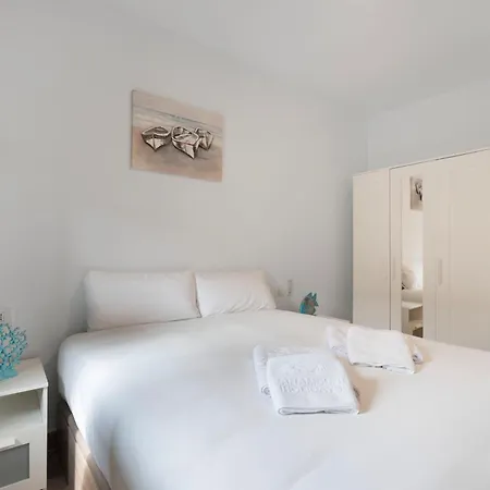 Delfin Amarillo Apartament *