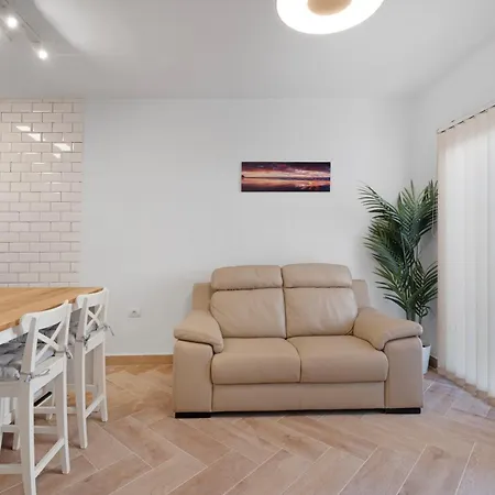 Delfin Amarillo Apartament *